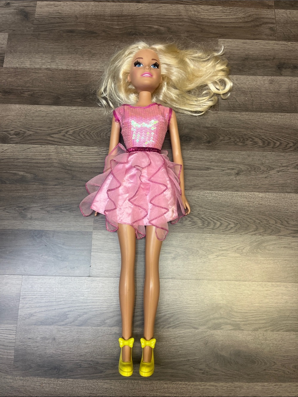 28” Barbie Blonde
